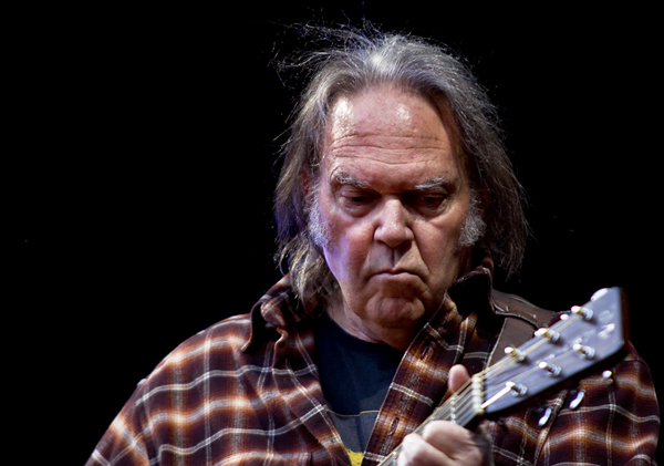 Neil Young a dois passos da perfeição com “Harvest”